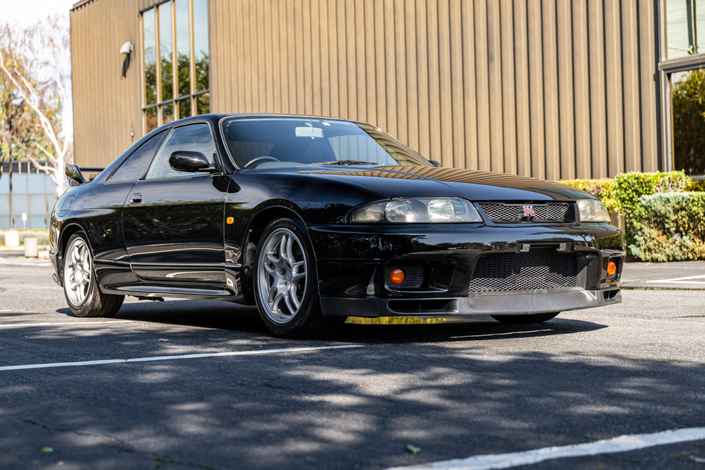 1995 Nissan Skyline GT-R V-Spec R33 [ECC-229]